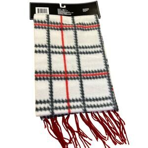 NWT Women's White, Green and Red Fleece Fringed Scarf